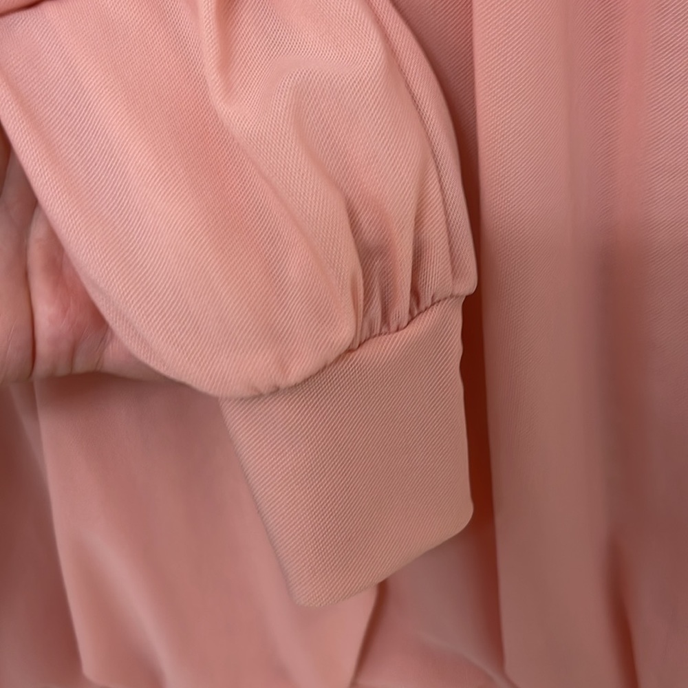 A beautiful pink blouse! - Picture 3 of 3